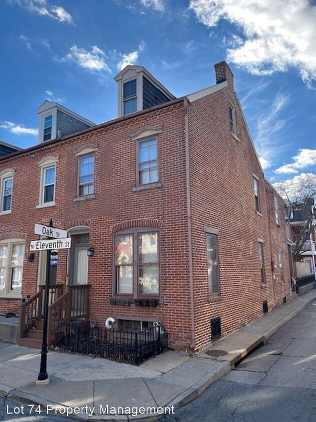 Primary Photo - 4 br, 2.5 bath House - 224 N 11th Street