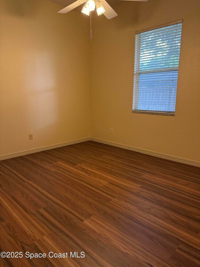 Foto del edificio - 5971 Newbury Cir