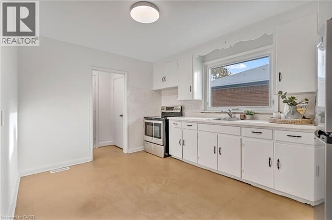 Photo du bâtiment - 80 E 41st St