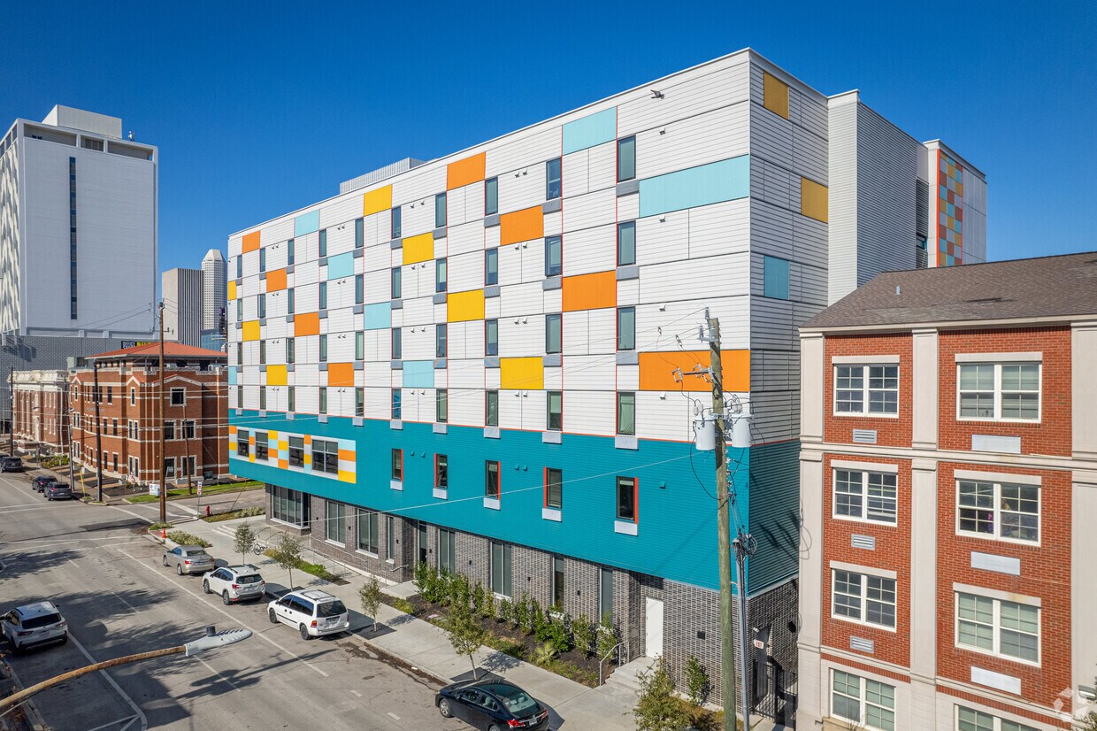 1703 Gray St - Temenos Place