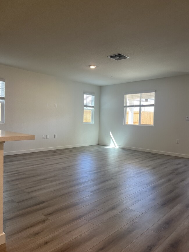 Building Photo - 2187 Orlin Dr