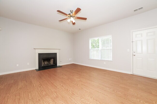 Foto del edificio - 3112 Berthas Overlook