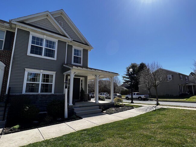 Foto del edificio - 900 Cadwell Ln