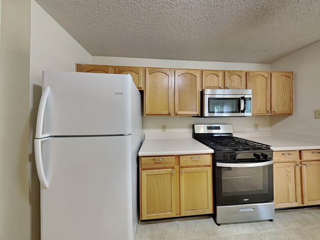 Building Photo - 10294 Cumberland Pointe Blvd
