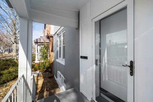 Building Photo - 5354 Gilson Ave