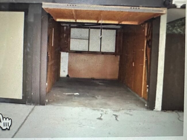 Building Photo - 1145 Olive Tree Ln