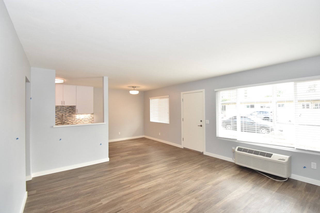 The Louis Apartments Rentals San Diego, CA