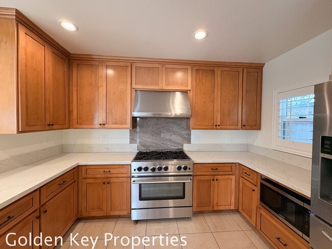 Building Photo - 1345 Belleview Ave