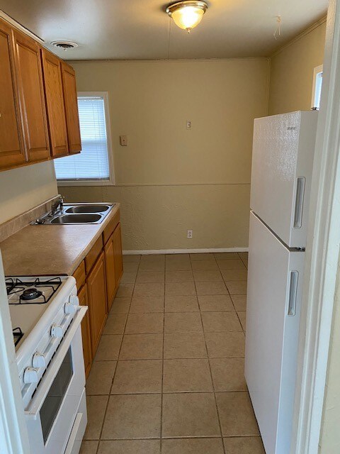 Building Photo - 304 Winding Ln