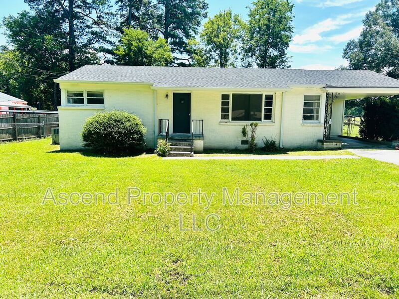 Foto principal - 5018 Golfview Dr