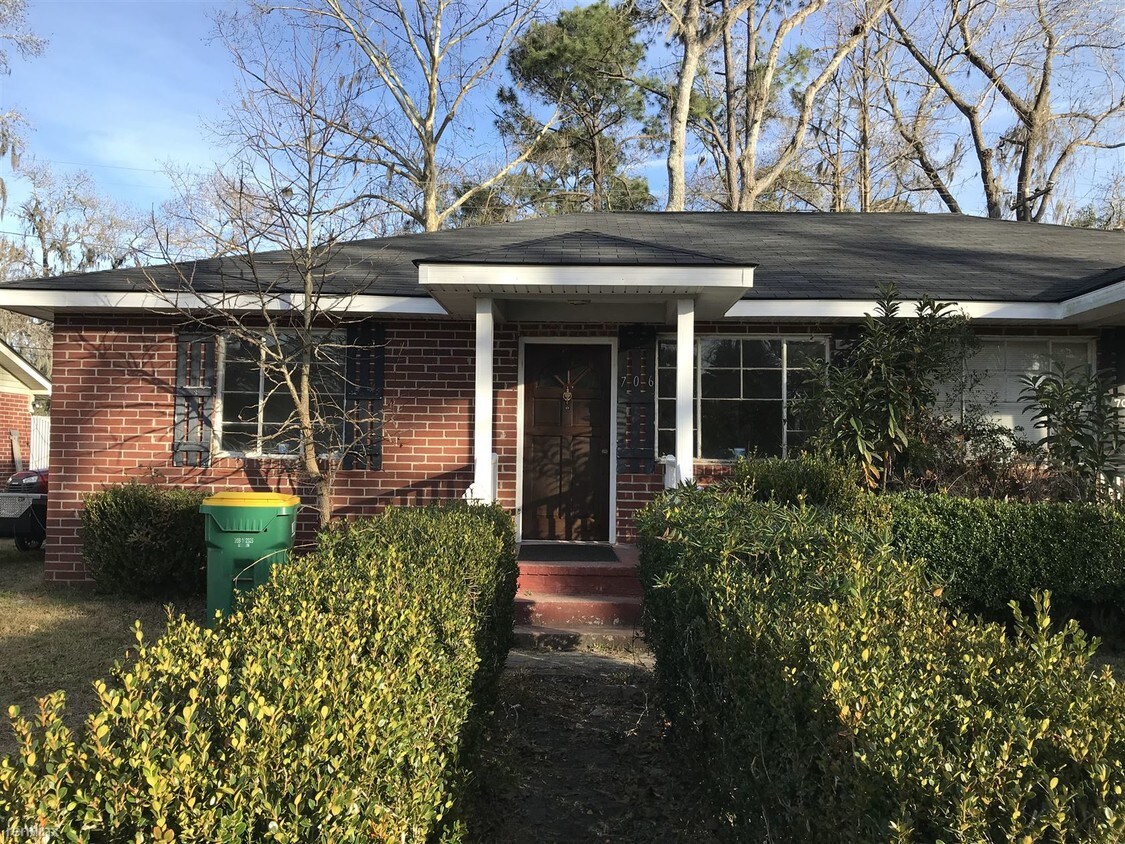 Primary Photo - 706 Covington Ave