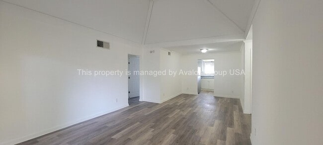 Building Photo - 3875 Mission Dr