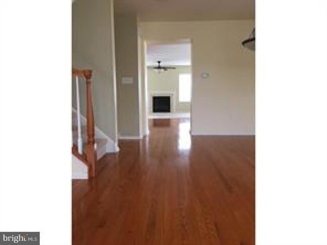 Building Photo - 15 Highgrove Ct