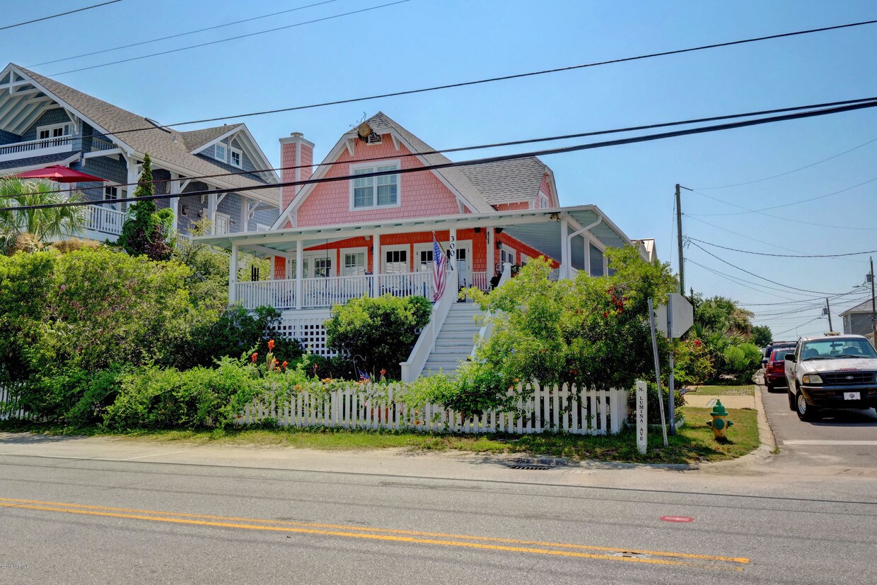 300 N Lumina Ave, Wrightsville Beach, NC 28480 House Rental in