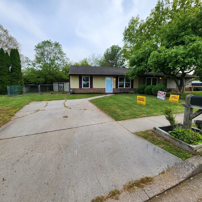 823 Johahn Dr, Westminster, MD 21158 Townhome Rentals in Westminster