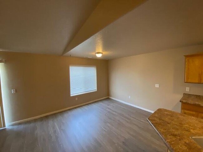 Foto del edificio - Move-In Bonus! 3 bedroom - 2 bathroom twin...