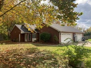 Building Photo - 106-B Walnut Trace Cir