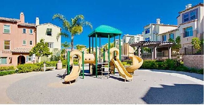 Foto del edificio - 3 Bedroom Townhome in gated Corte Bella community!!