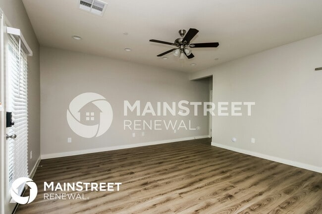Building Photo - 1119 S Stapley Dr