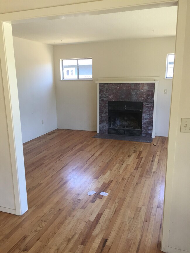 Foto del edificio - 426 Western Dr