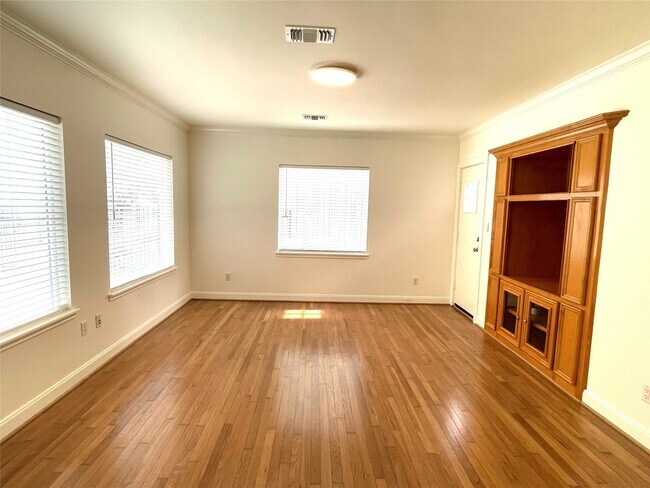 Building Photo - 4334 Jefferson St