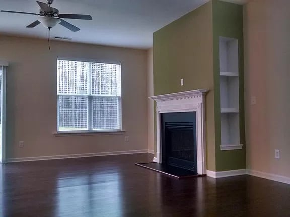 Foto del edificio - 2407 Magnolia Tree Ln