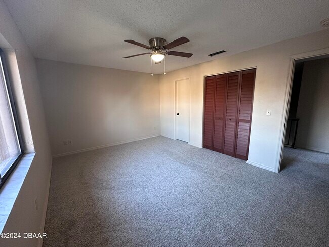 Foto del edificio - 2078 Oak Meadow Cir