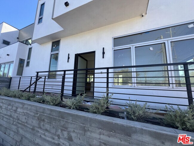 Foto del edificio - 1900 20th St