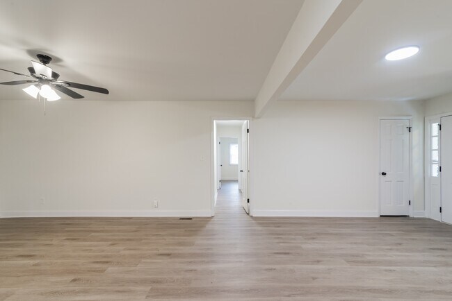 Building Photo - 1808 Taylor Dr