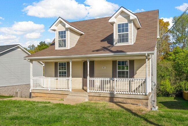 Building Photo - 3 Bedroom Pet Friendly Home For Rent Near Post!