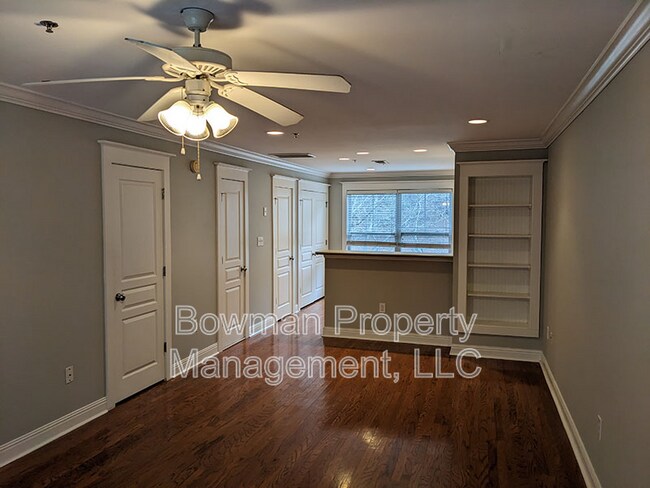 Building Photo - 660 S Barnett Shoals Rd