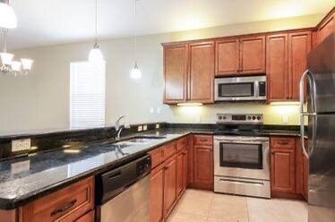 Building Photo - 550 Hibiscus Cove Dr