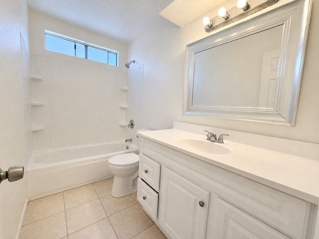 Photo - 2042 E 19th St (San Bernardino, CA) Apartment