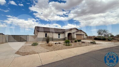 Building Photo - 1308 E Tuscany St