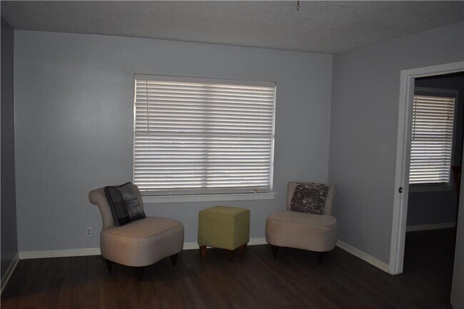 Foto del edificio - 2001 Oakglen Dr