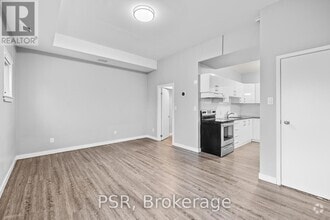 Building Photo - 205-205 Gerrard St E