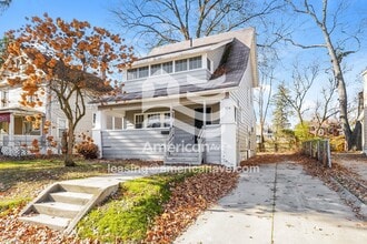 Building Photo - 724 Carlysle St