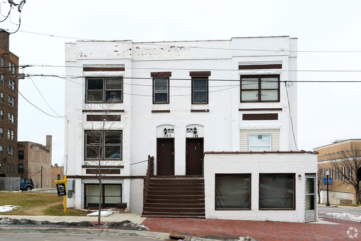 Building Photo - 120-122 N Spring St