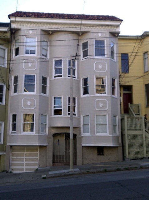 Primary Photo - 643 Castro St