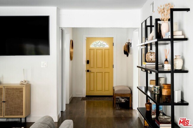 Foto del edificio - 5427 Lemona Ave