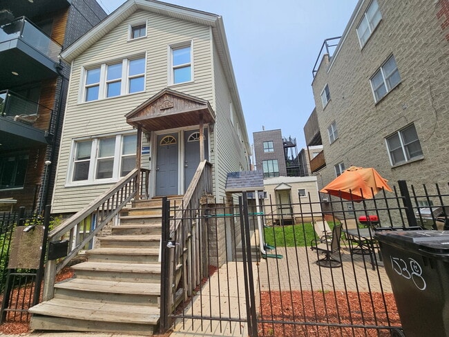 Building Photo - 1538 W Fry St