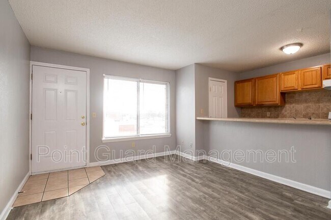 Foto del edificio - 2228 S Oliver Ave