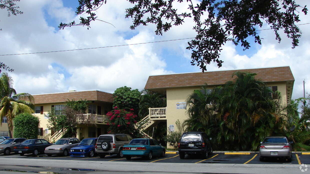 Building Photo - Sunrise Apartments