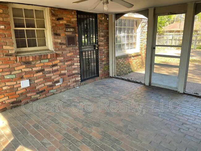 Foto del edificio - 5614 Cottonwood Rd