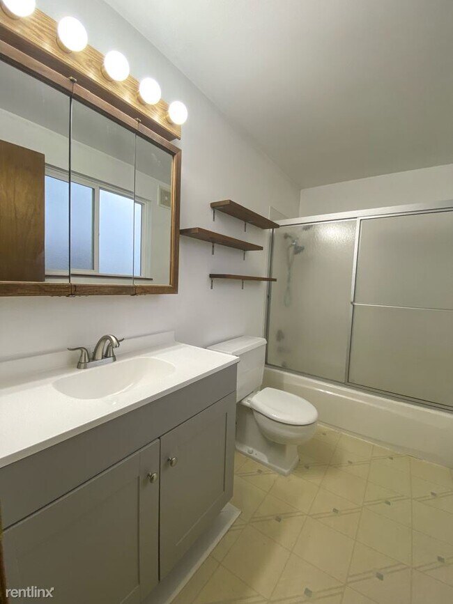 Foto del edificio - 3 br, 1 bath Duplex - 612 53rd Street
