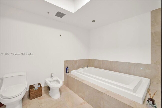 Foto del edificio - 218 SE 14th St