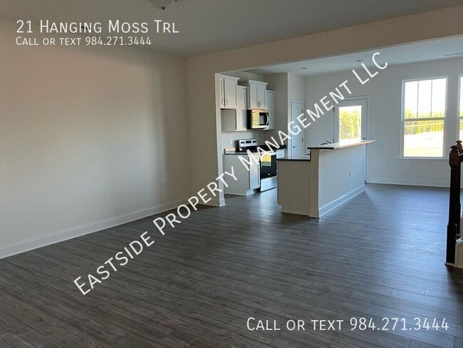 Building Photo - 21 Hanging Moss Trl