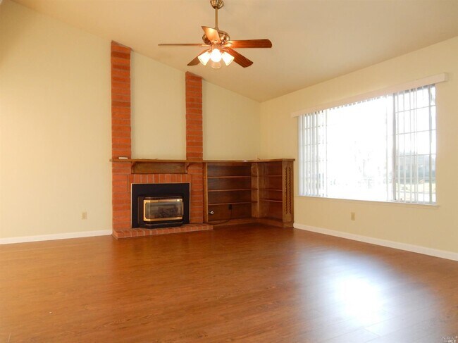 Building Photo - 2445 San Pedro Dr