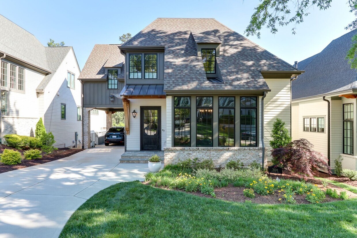 Primary Photo - Extrordinary 4BD, 4.5BA Raleigh Home in an...