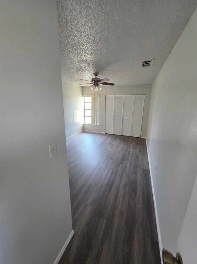 Building Photo - 5146 La Mancha Ct